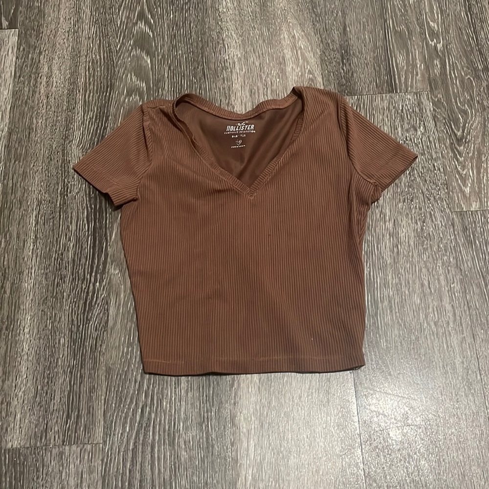 Hollister brown baby tee